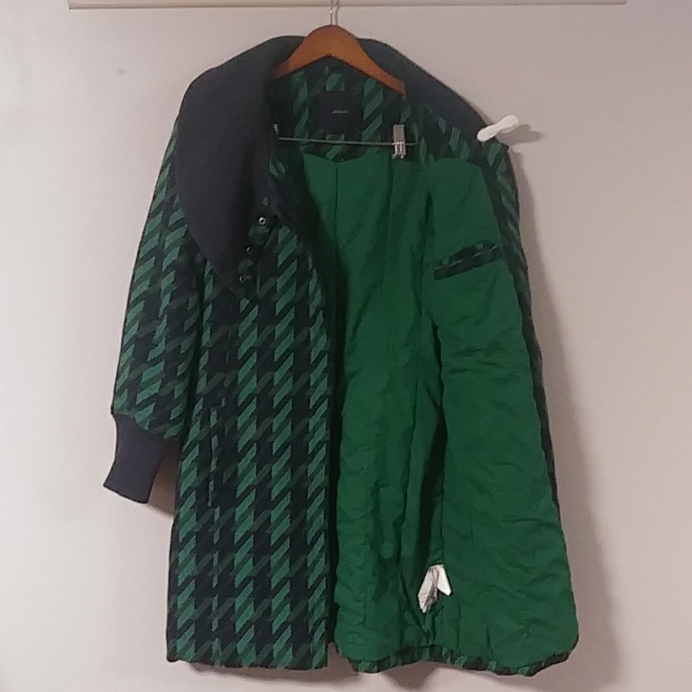 Vegan Skunk funk, Lam is, heavy coat